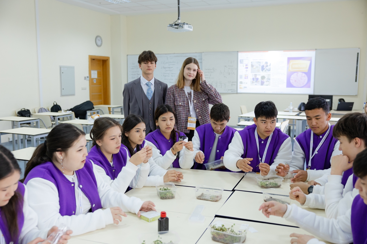Студенты Университета Талантов представили свои проекты на II Саммите талантов в Казахстане